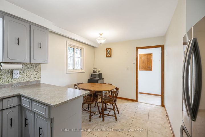 Photo 15 at 18 Loomis Court, York University Heights, Toronto