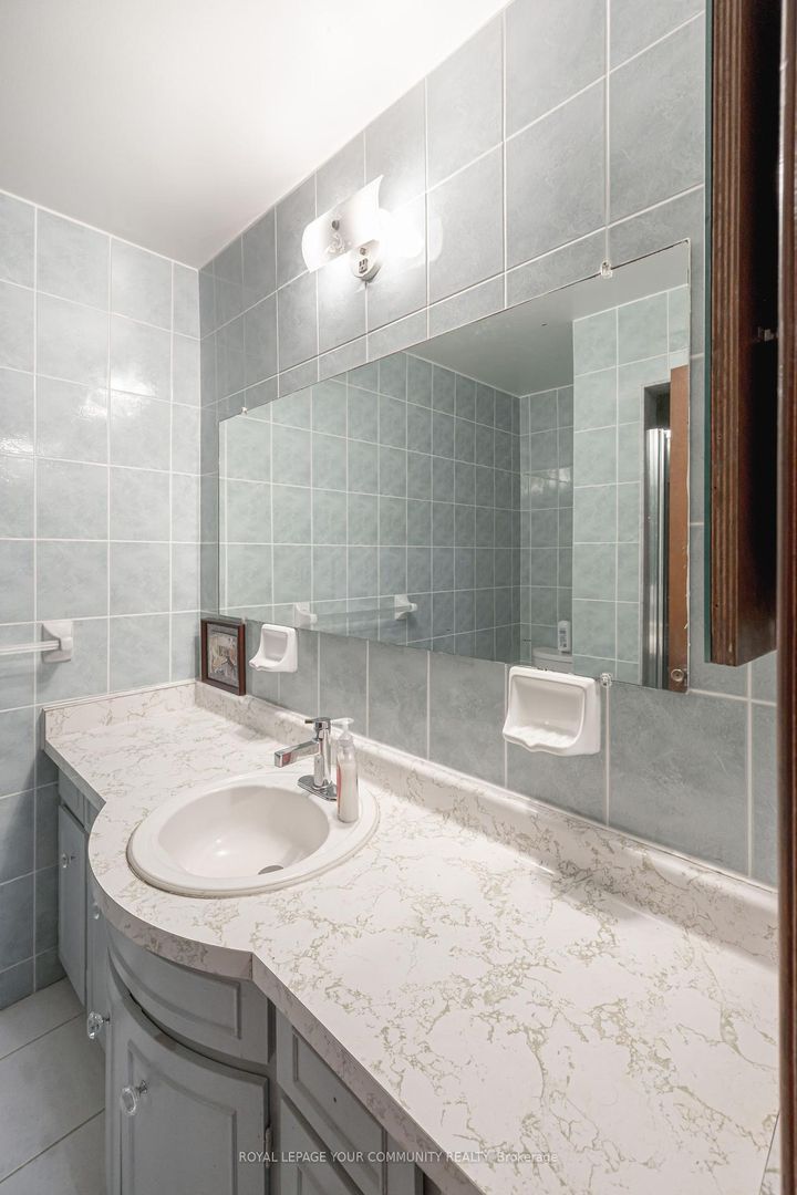 Photo 31 at 18 Loomis Court, York University Heights, Toronto
