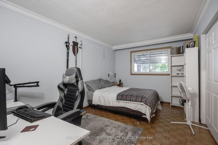 Photo 32 at 18 Loomis Court, York University Heights, Toronto