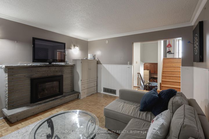 Photo 36 at 18 Loomis Court, York University Heights, Toronto
