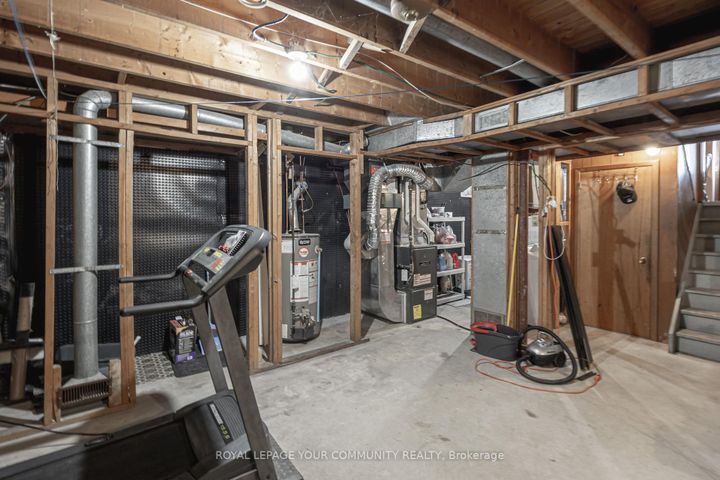 Photo 40 at 18 Loomis Court, York University Heights, Toronto