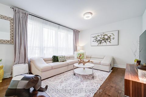 Photo 2 at 306 Wenlock Street, Harding, Richmond Hill