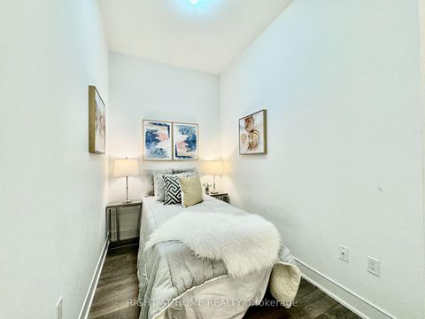 Photo 19 at 3709 - 2908 Highway 7 Road E, Concord, Vaughan