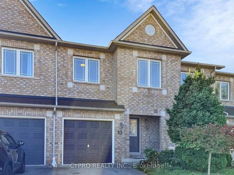 Photo 1 at 33 Bilbrough Street, Bayview Northeast, Aurora