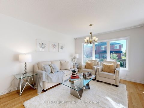 Photo 4 at 33 Bilbrough Street, Bayview Northeast, Aurora