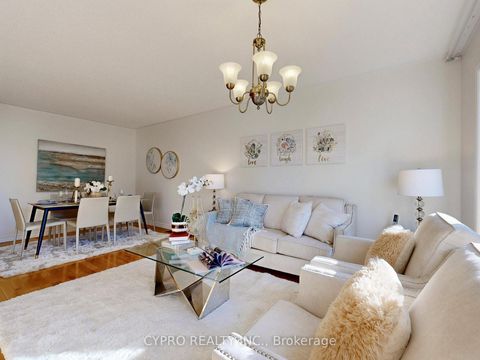 Photo 5 at 33 Bilbrough Street, Bayview Northeast, Aurora