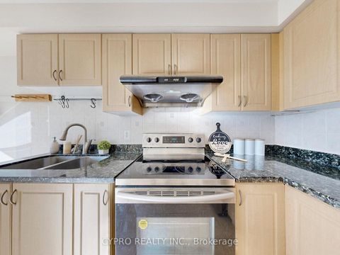 Photo 9 at 33 Bilbrough Street, Bayview Northeast, Aurora