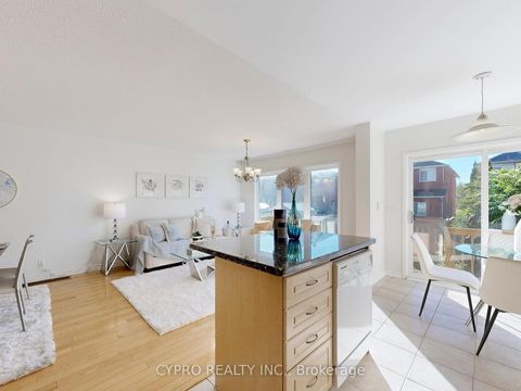Photo 10 at 33 Bilbrough Street, Bayview Northeast, Aurora