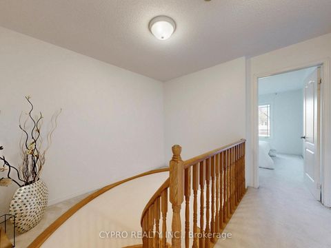 Photo 15 at 33 Bilbrough Street, Bayview Northeast, Aurora