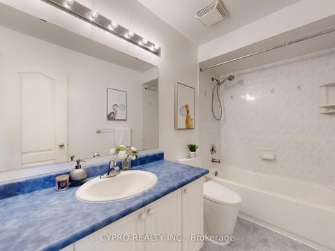 Photo 31 at 33 Bilbrough Street, Bayview Northeast, Aurora