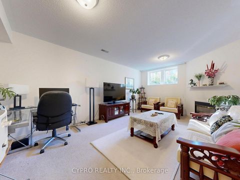 Photo 34 at 33 Bilbrough Street, Bayview Northeast, Aurora