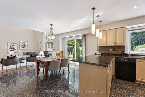 Photo 12 at 86 Charing Crescent, Aurora Highlands, Aurora