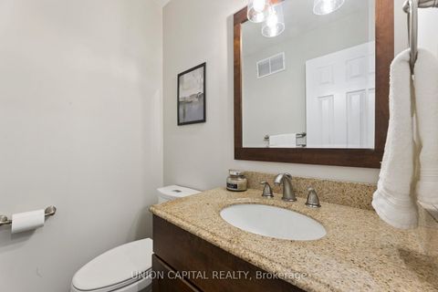 Photo 17 at 86 Charing Crescent, Aurora Highlands, Aurora