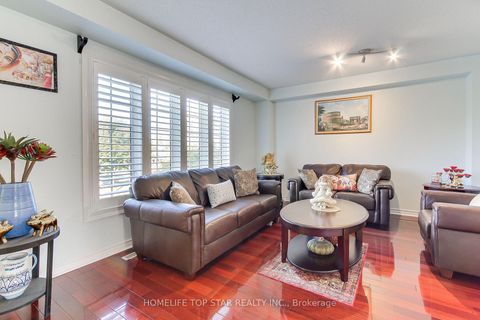 Photo 11 at 231 Knapton Drive, Woodland Hill, Newmarket