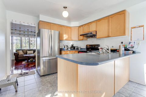 Photo 13 at 231 Knapton Drive, Woodland Hill, Newmarket