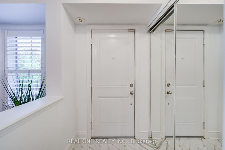Photo 4 at 29 - 2480 Post Road, RO River Oaks, Oakville