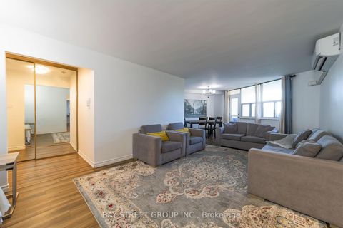 Photo 10 at 403 - 980 Broadview Avenue, Broadview North, Toronto