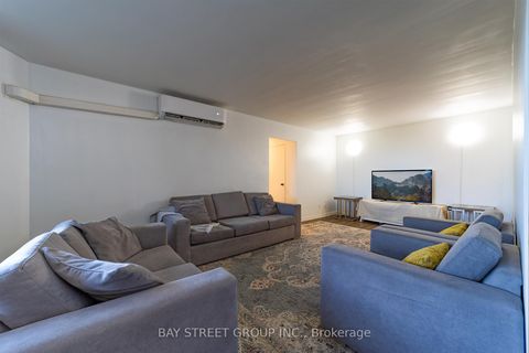 Photo 11 at 403 - 980 Broadview Avenue, Broadview North, Toronto