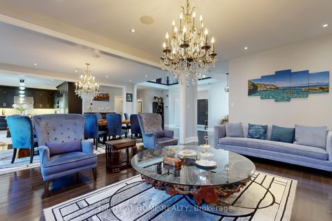 Photo 7 at 8 Springbrook Drive, Langstaff, Richmond Hill Photo 7 at 8 Springbrook Drive, Langstaff, Richmond Hill