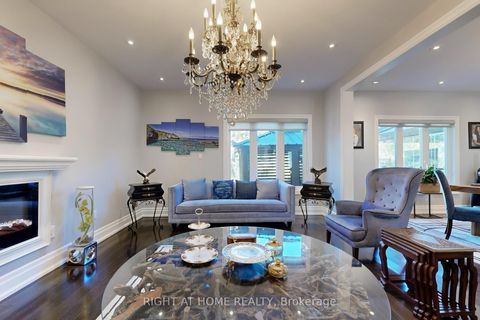 Photo 9 at 8 Springbrook Drive, Langstaff, Richmond Hill