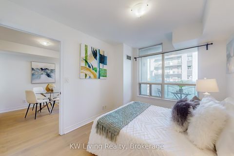 Photo 9 at 509 - 225 Wellesley Street E, South St. James Town, Toronto