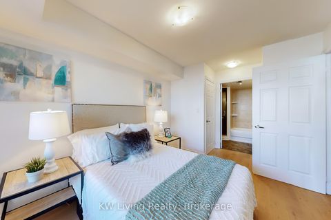Photo 11 at 509 - 225 Wellesley Street E, South St. James Town, Toronto