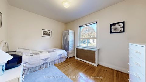 Photo 15 at 325 Waterloo Avenue, Bathurst Manor, Toronto