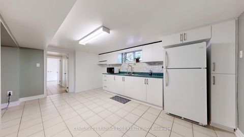 Photo 23 at 325 Waterloo Avenue, Bathurst Manor, Toronto