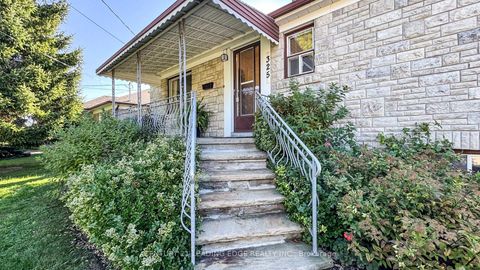 Photo 31 at 325 Waterloo Avenue, Bathurst Manor, Toronto