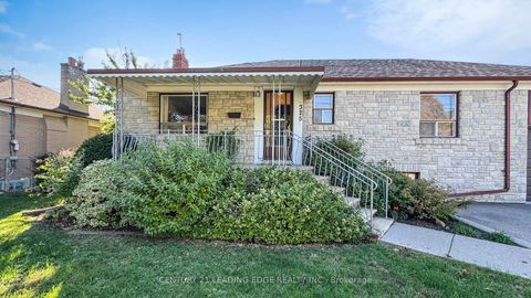 Photo 32 at 325 Waterloo Avenue, Bathurst Manor, Toronto