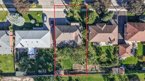 Photo 44 at 325 Waterloo Avenue, Bathurst Manor, Toronto