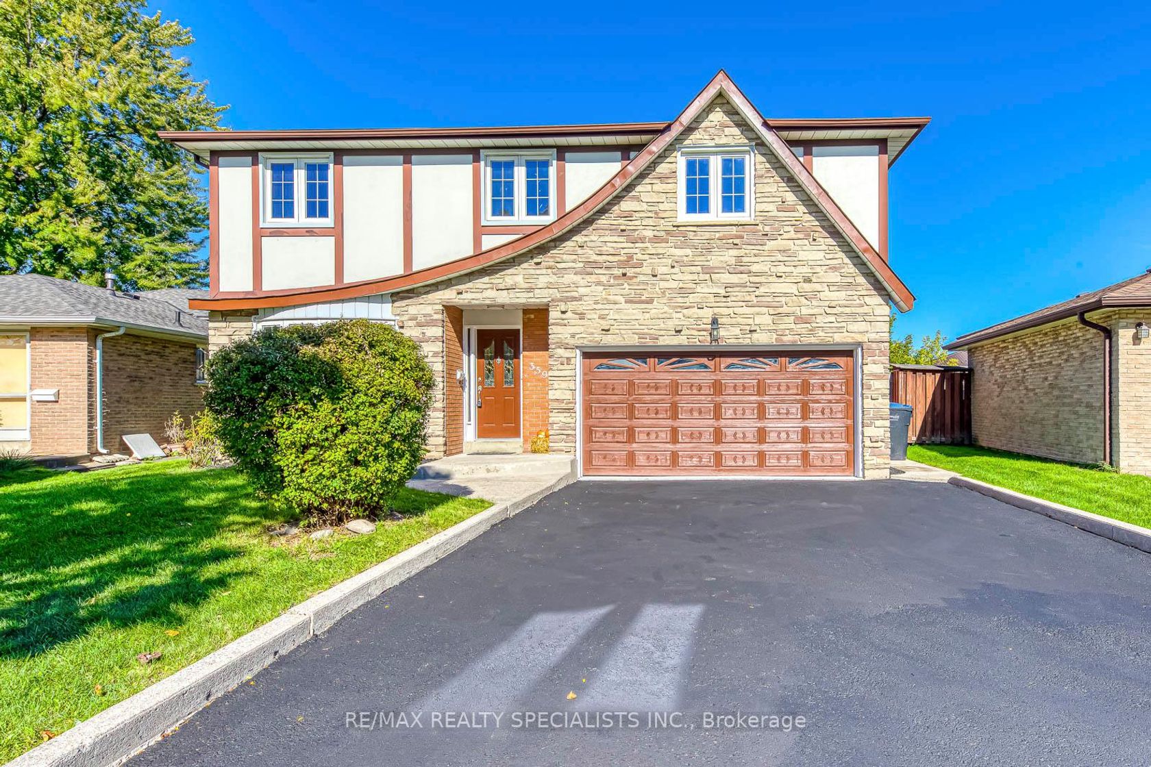 359 Louis Drive, Cooksville, Mississauga by Loree Meneguzzi Real Estate 359 Louis Drive, Cooksville, Mississauga