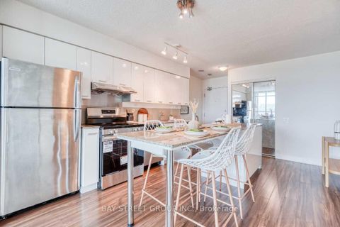 Photo 3 at 512 - 29 Singer Court, Bayview Village, Toronto