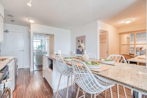 Photo 8 at 512 - 29 Singer Court, Bayview Village, Toronto Photo 8 at 512 - 29 Singer Court, Bayview Village, Toronto