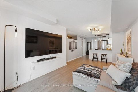 Photo 11 at 1018 - 65 East Liberty Street, Niagara, Toronto
