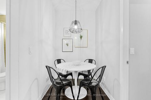Photo 12 at 507 - 8 Mercer Street, Waterfront Communities C1, Toronto