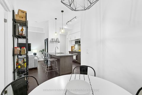 Photo 14 at 507 - 8 Mercer Street, Waterfront Communities C1, Toronto