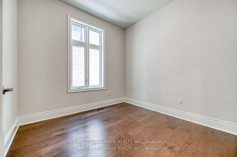 Photo 3 at 160 Winthrop Crescent, Vellore Village, Vaughan