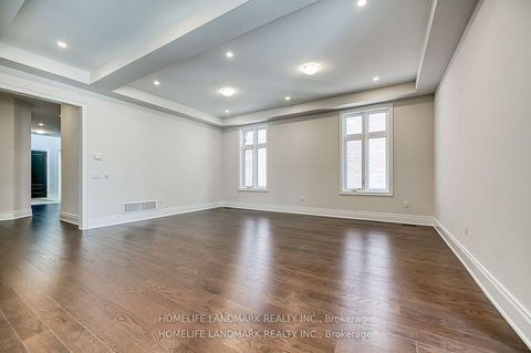 Photo 5 at 160 Winthrop Crescent, Vellore Village, Vaughan Photo 5 at 160 Winthrop Crescent, Vellore Village, Vaughan