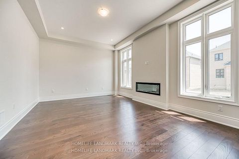 Photo 8 at 160 Winthrop Crescent, Vellore Village, Vaughan