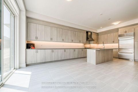 Photo 14 at 160 Winthrop Crescent, Vellore Village, Vaughan Photo 14 at 160 Winthrop Crescent, Vellore Village, Vaughan