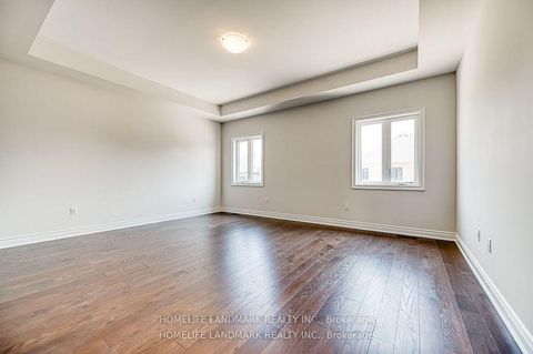 Photo 21 at 160 Winthrop Crescent, Vellore Village, Vaughan