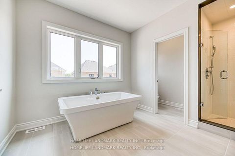 Photo 24 at 160 Winthrop Crescent, Vellore Village, Vaughan