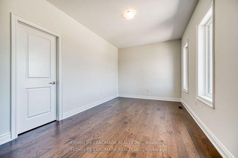 Photo 28 at 160 Winthrop Crescent, Vellore Village, Vaughan