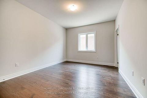 Photo 35 at 160 Winthrop Crescent, Vellore Village, Vaughan
