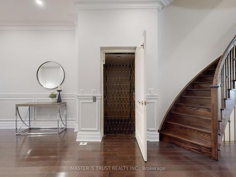 Photo 15 at 11 - 260 Russell Hill Road, Casa Loma, Toronto