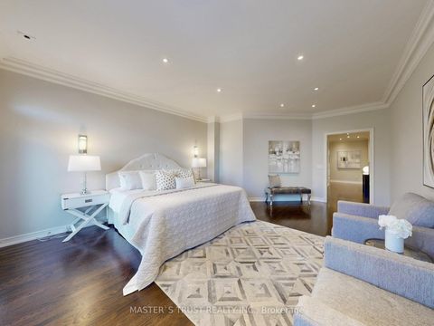 Photo 21 at 11 - 260 Russell Hill Road, Casa Loma, Toronto