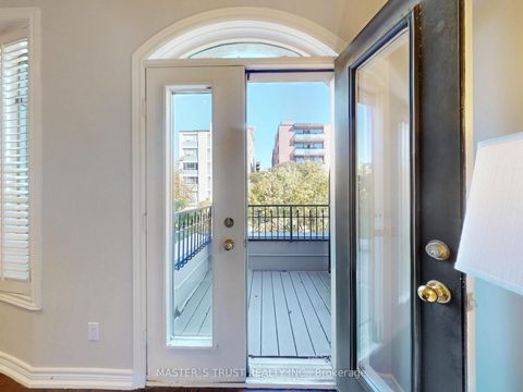 Photo 23 at 11 - 260 Russell Hill Road, Casa Loma, Toronto