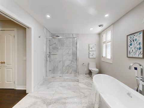 Photo 30 at 11 - 260 Russell Hill Road, Casa Loma, Toronto