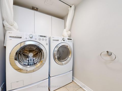 Photo 42 at 11 - 260 Russell Hill Road, Casa Loma, Toronto